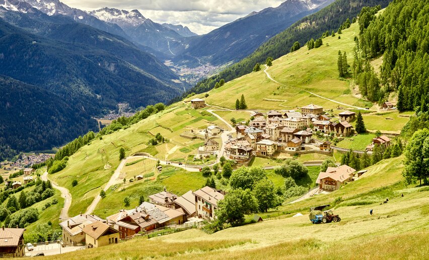 Panorama Menas | © Archivio APT Val di Sole - ph Carlo Baroni